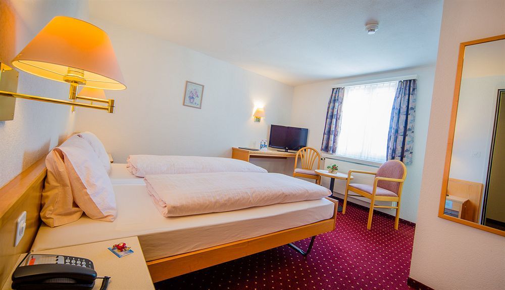 Hotel Heilquelle-Leukerbad-Therme Ngoại thất bức ảnh