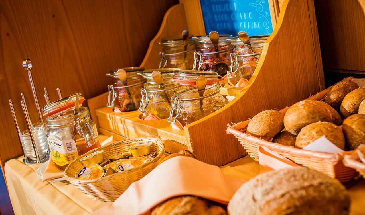 Hotel Heilquelle-Leukerbad-Therme Ngoại thất bức ảnh